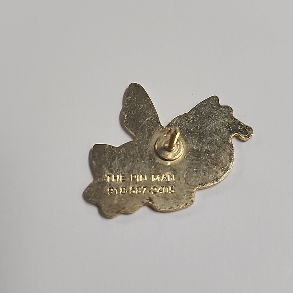 Bumble Bee Yellow Jacket Pinback Pin - Picture 2 of 2